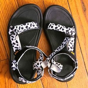 Great condition Teva sandals